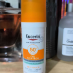Eucerin Protector Solar Facial FPS 50+ Toque Seco Oil Control, Efecto Mate para Piel Grasa y Mixta, 50 ml photo review