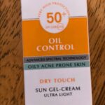 Eucerin Protector Solar Facial FPS 50+ Toque Seco Oil Control, Efecto Mate para Piel Grasa y Mixta, 50 ml photo review