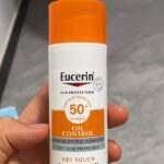 Eucerin Protector Solar Facial FPS 50+ Toque Seco Oil Control, Efecto Mate para Piel Grasa y Mixta, 50 ml photo review